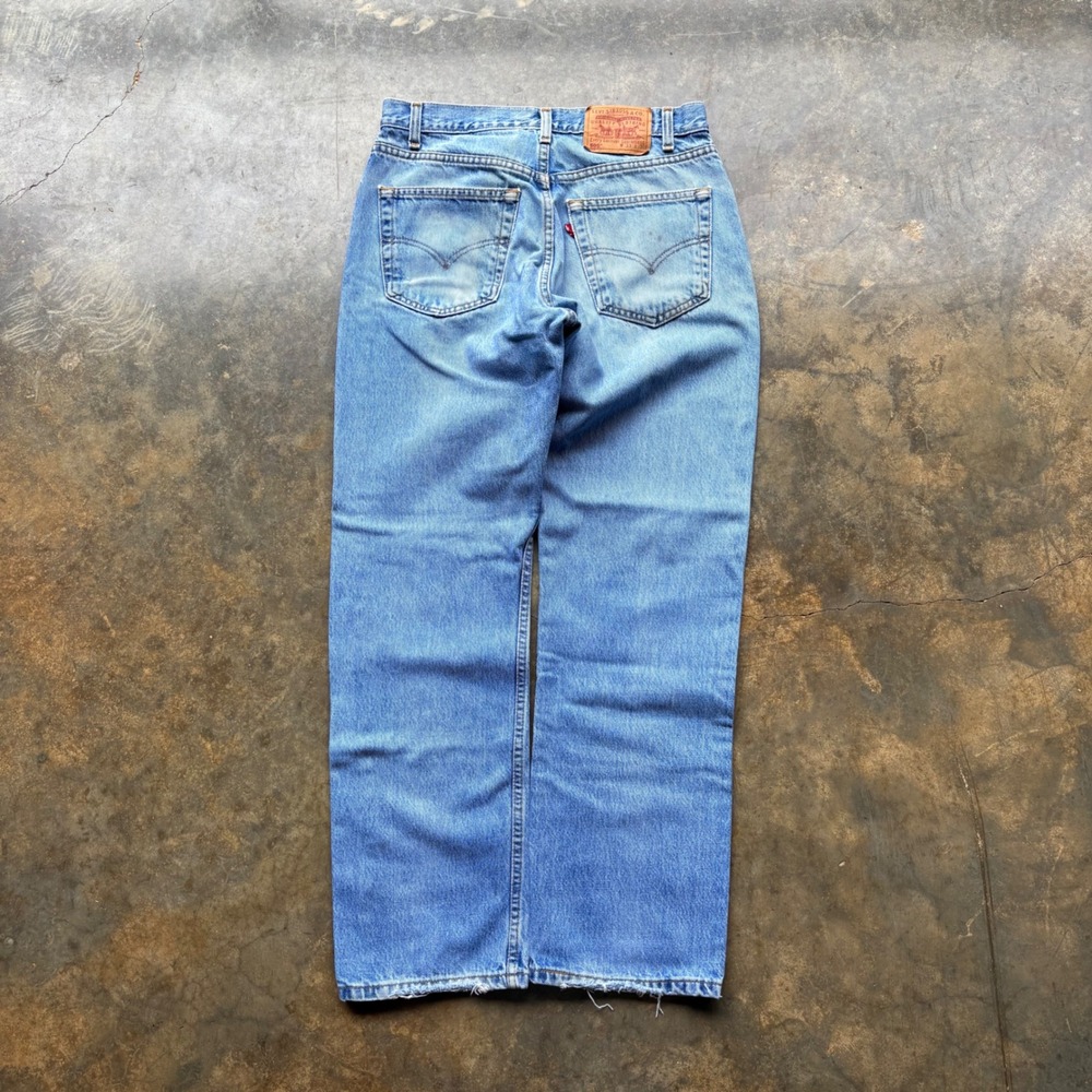Vintage Levis 505 Mens Light Wash Straight Leg Denim Jeans W32 L30